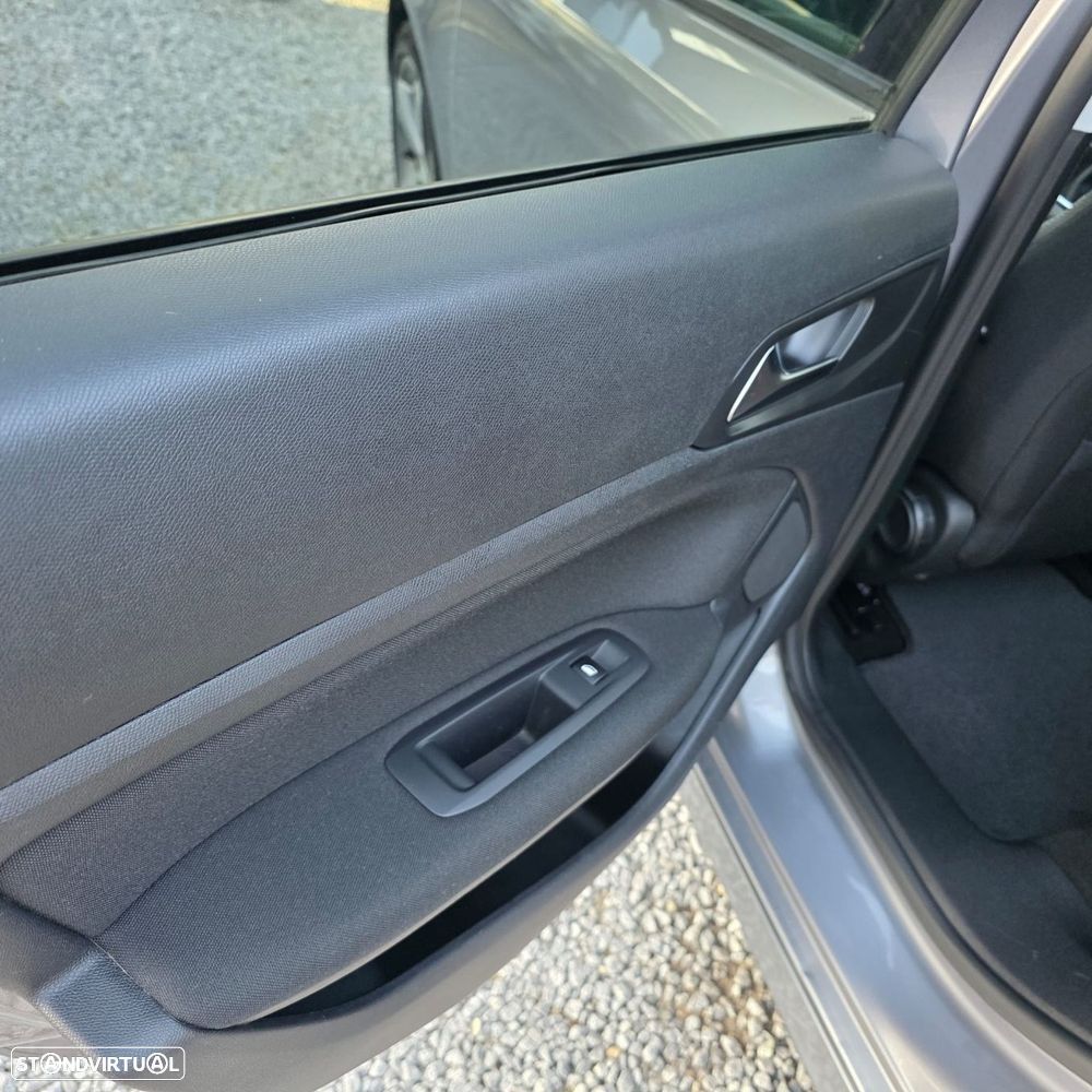 Peugeot 308 SW 1.6 BlueHDi Style J17 - 29