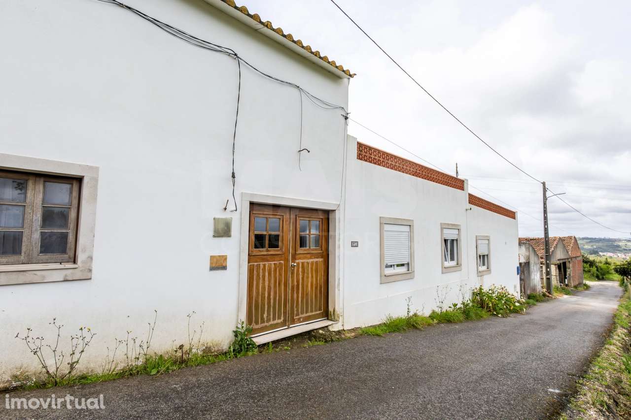 Moradia Única para investimento - Grande imagem: 2/35