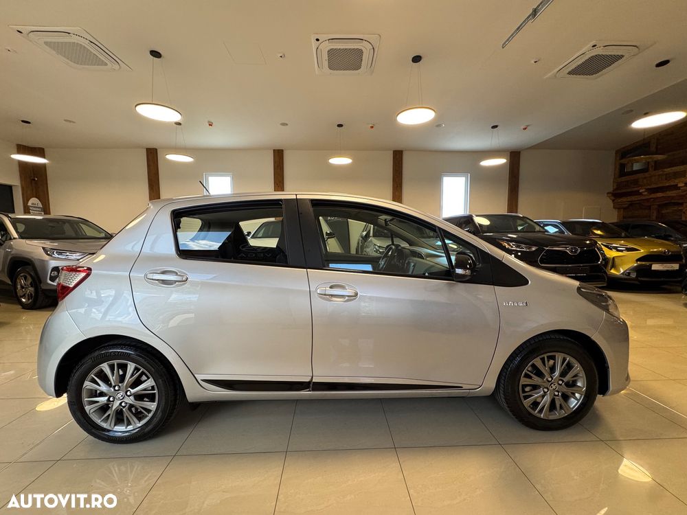 Toyota Yaris 1.5 VVT-i HSD Dynamic - 6