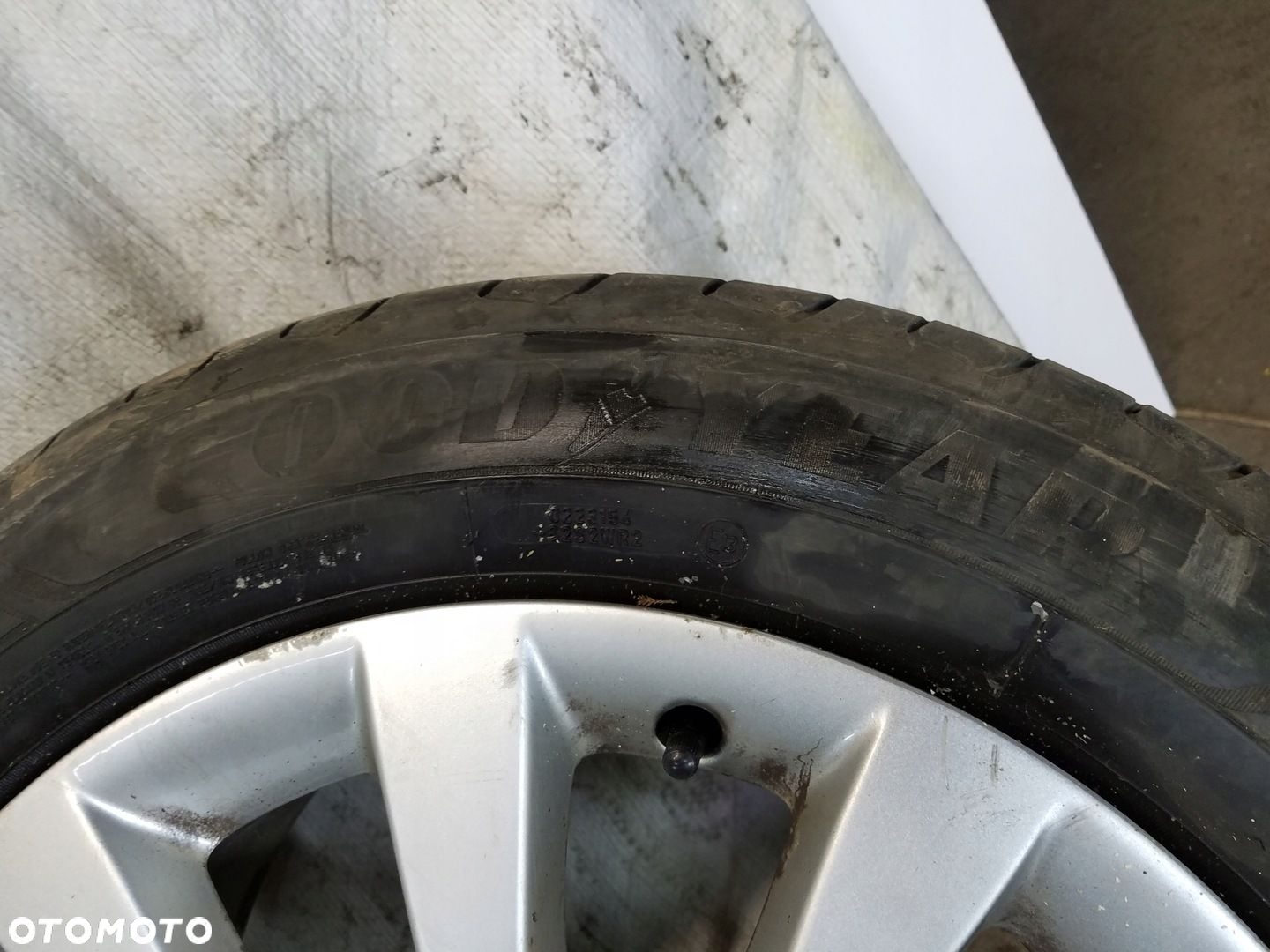 OPONA OPONY GOODYEAR EFFICIENTGRIP PERFORMANCE 2 225/55 R17 6-7 MM - 5