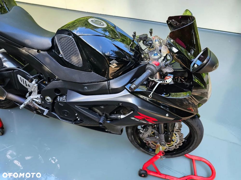 Suzuki GSX-R - 17