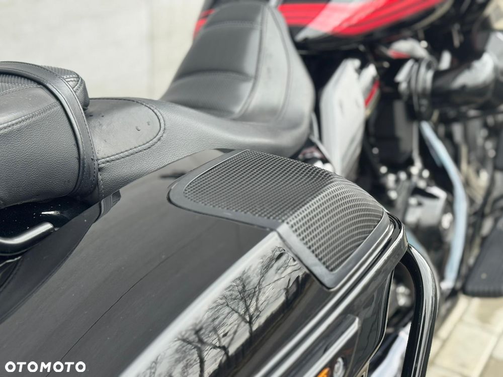 Harley-Davidson Touring Road Glide - 12