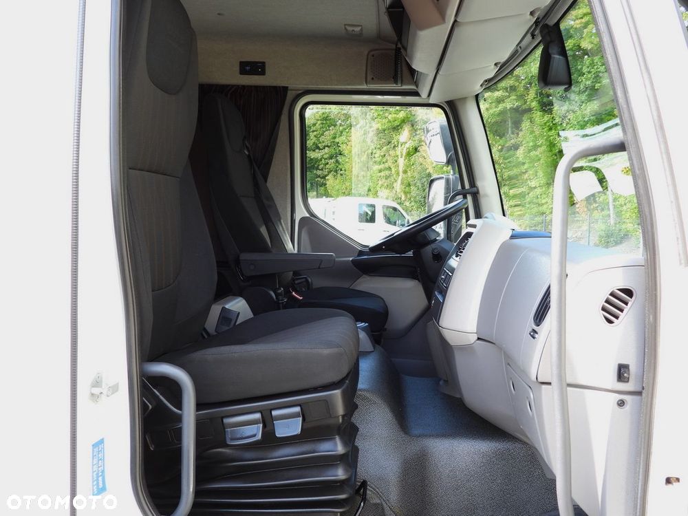 DAF LF 230 SKRZYNIA KONTENEROWIEC + PRZYCZEPA  WEBASTO TEMPOMAT LEDY PNEUMATYKA AUTOMAT  BLIŹNIACZE KOŁA KLIMATYZACJA  230KM - 39