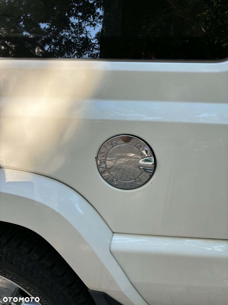 Jeep Commander 5.7 V8 Limited - 24