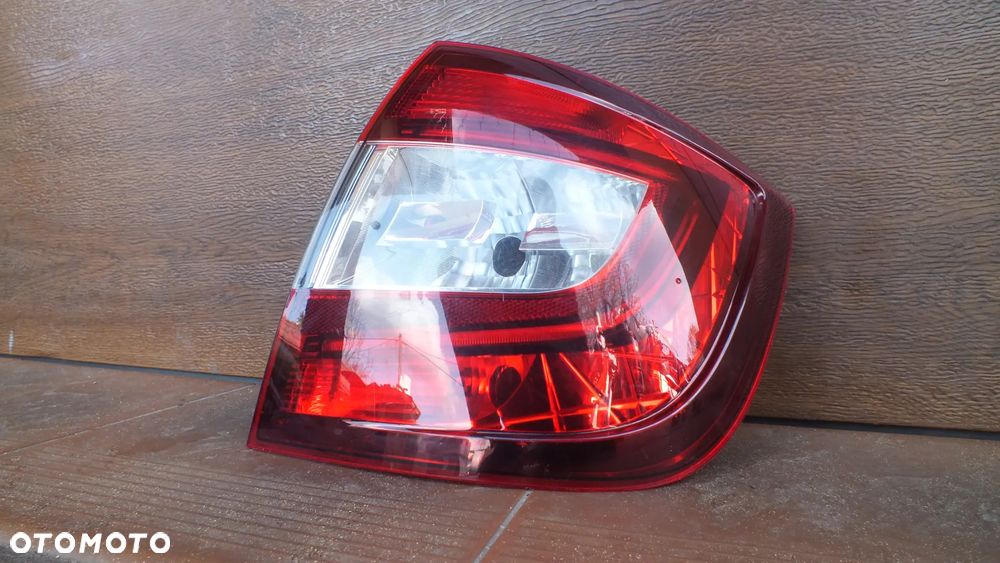 Lampa tylna prawa Skoda Rapid - 2