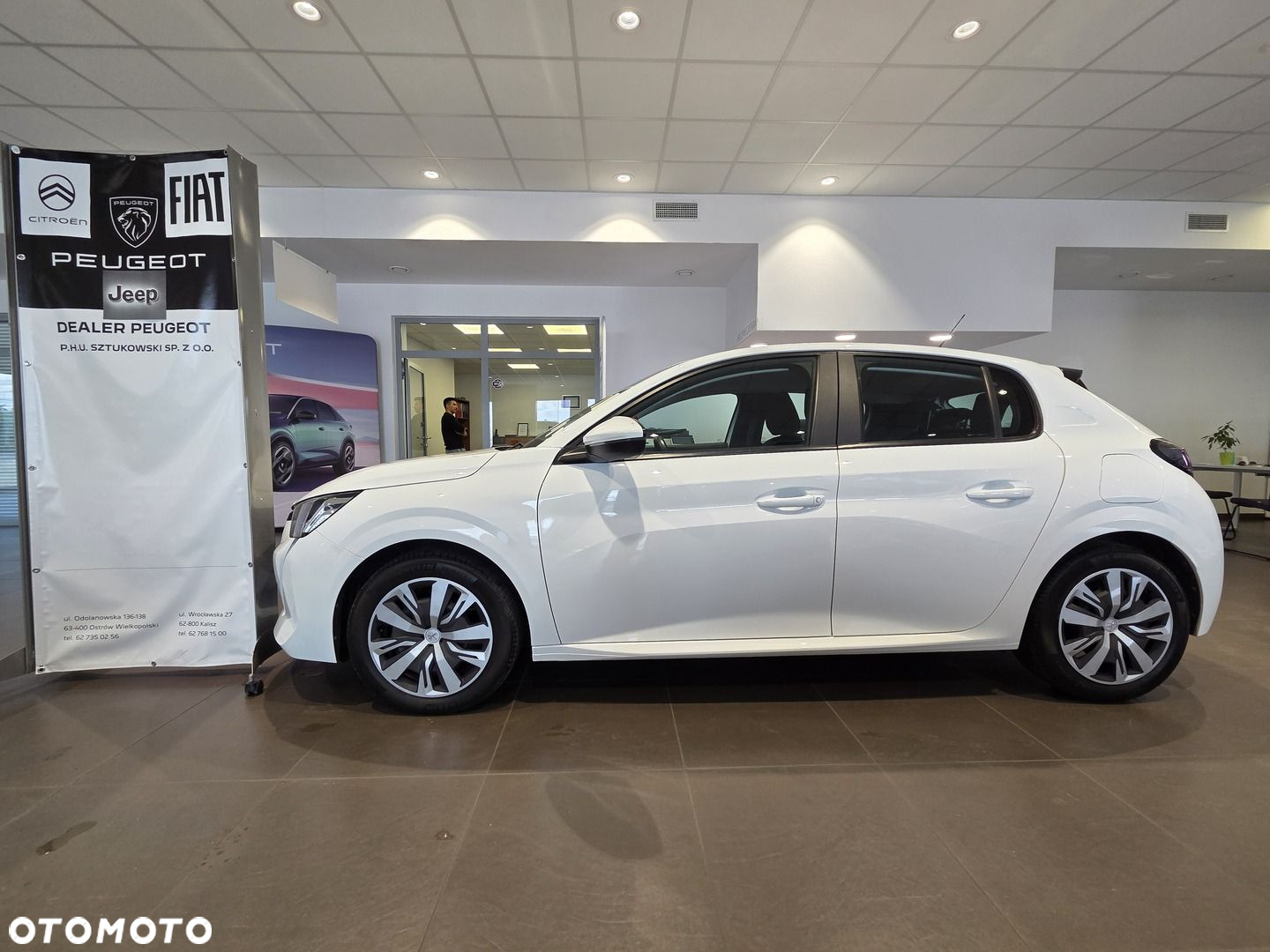 Peugeot 208 - 4