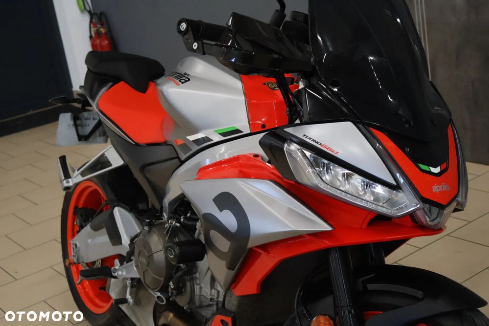 Aprilia Tuono - 1