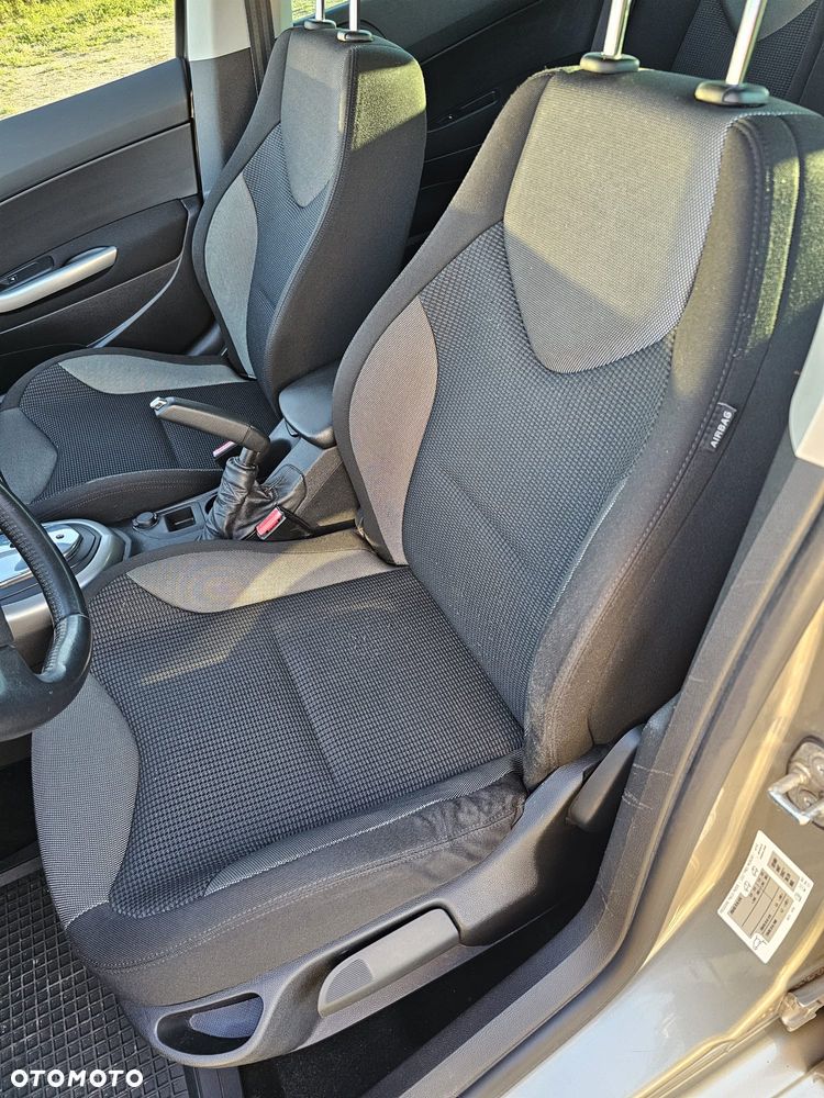 Peugeot 308 - 32