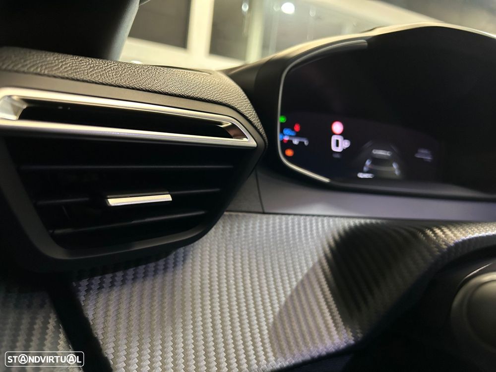 Peugeot 2008 1.2 Hybrid Allure e-DCS6 - 40