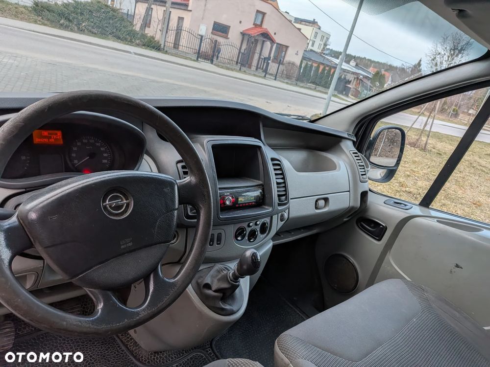 Opel Vivaro - 10
