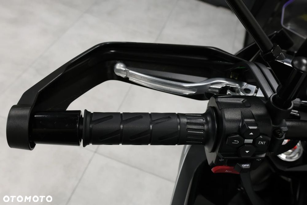 CFMoto 700MT - 17