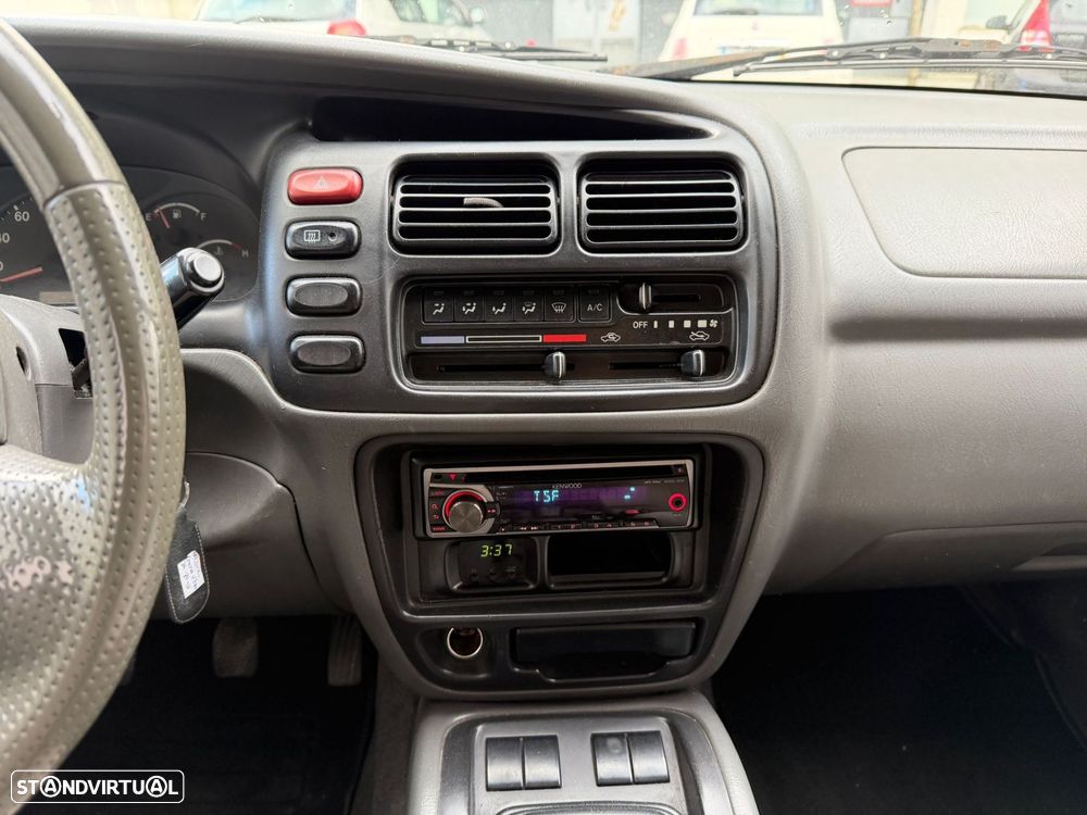 Suzuki Grand Vitara Metal Top 2.0 TDi - 13