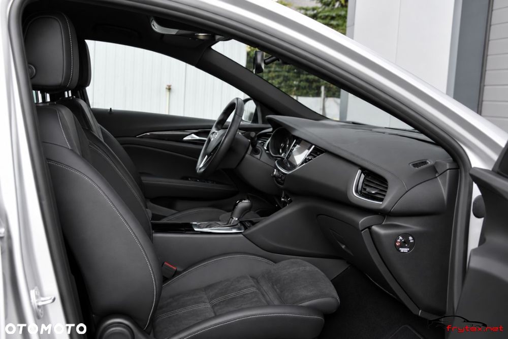 Opel Insignia - 28