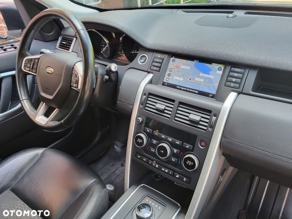 Land Rover Discovery Sport - 11