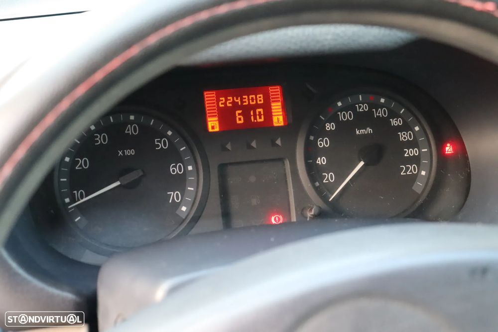 Renault Clio 1.2 16V Expression - 15