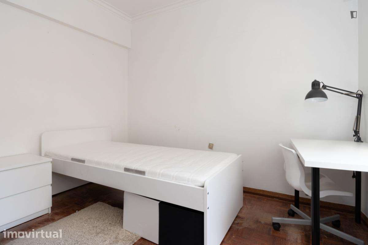 Quarto - localizado em Lisbon - Grande imagem: 3/8