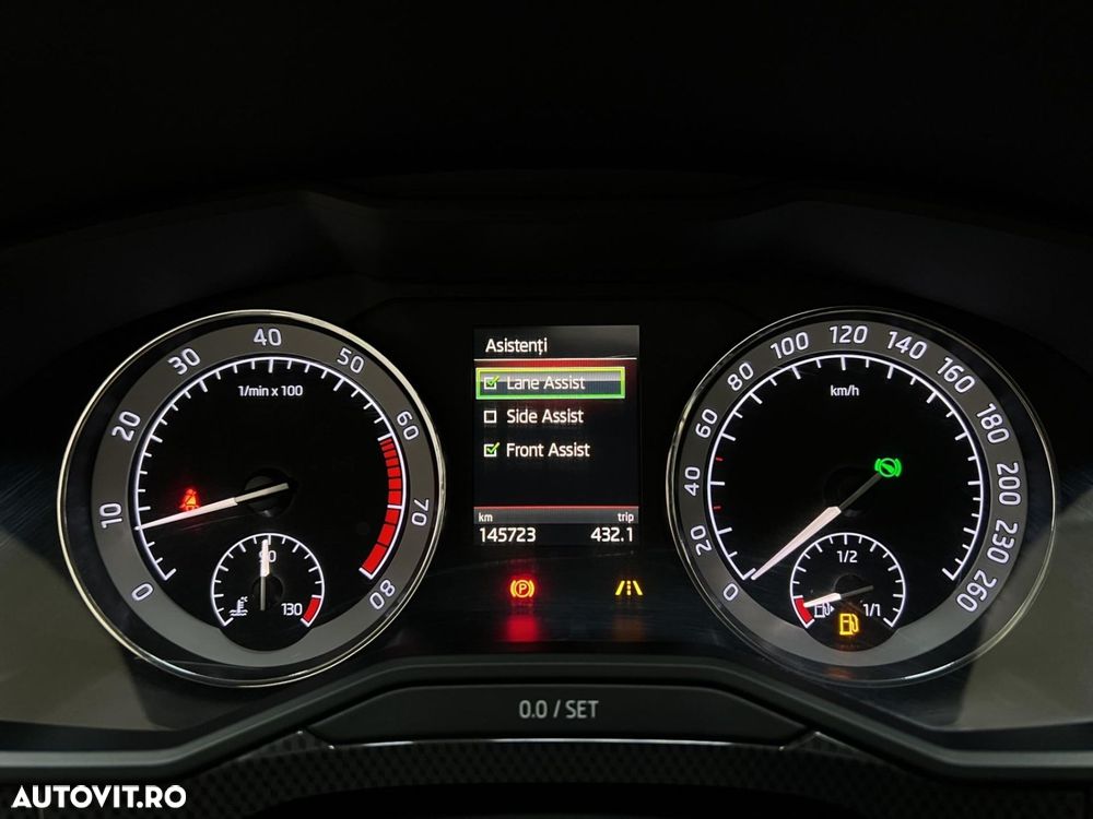 Skoda Superb 1.4 TSI ACT DSG SportLine - 28