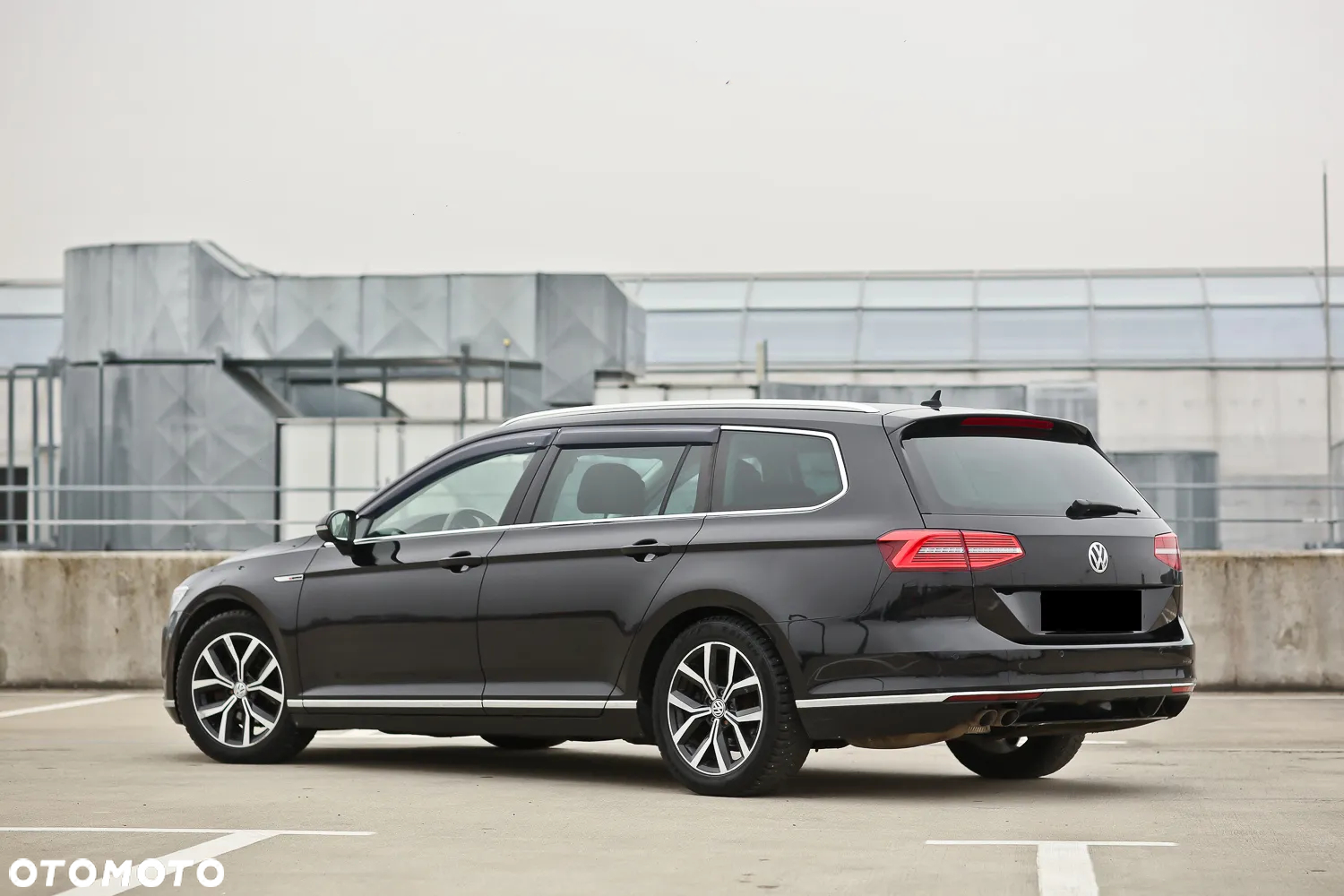Volkswagen Passat Variant 2.0 TDI SCR 4Motion DSG Highline - 12