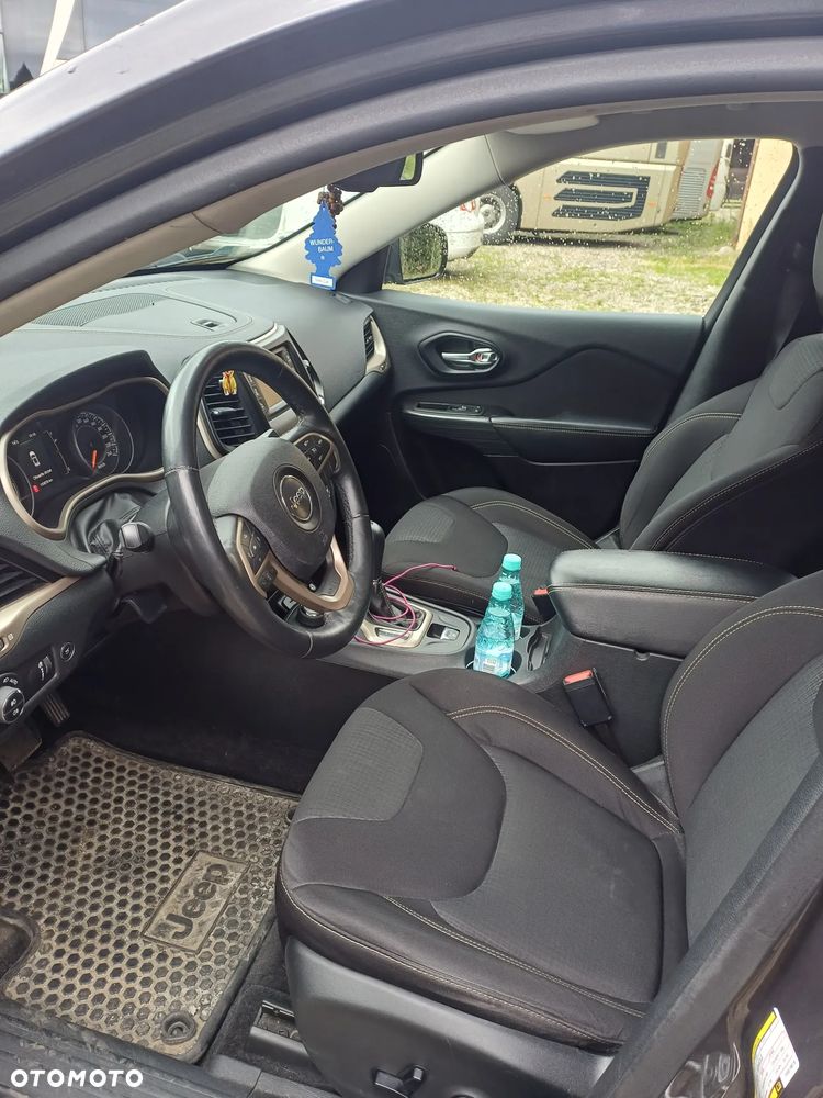 Jeep Cherokee 2.0 MJD Active Drive I Longitude - 12