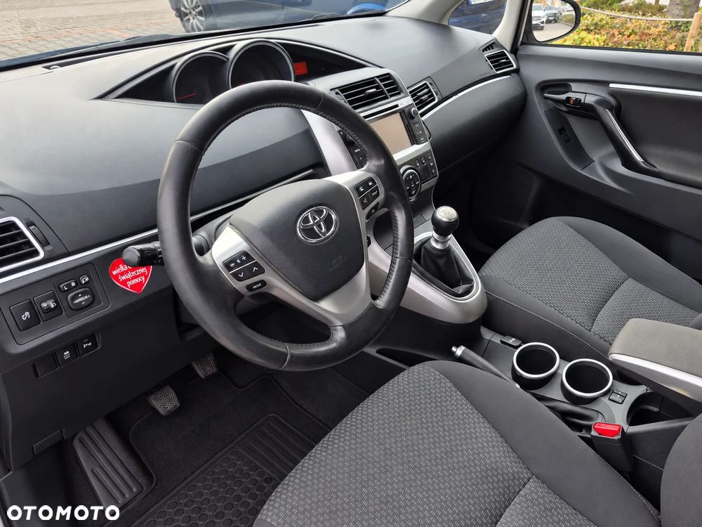 Toyota Verso 2.0 D-4D Prestige - 6