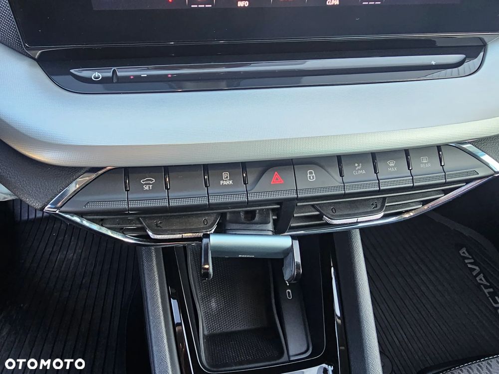 Skoda Octavia 2.0 TSI 4x4 Style DSG - 20