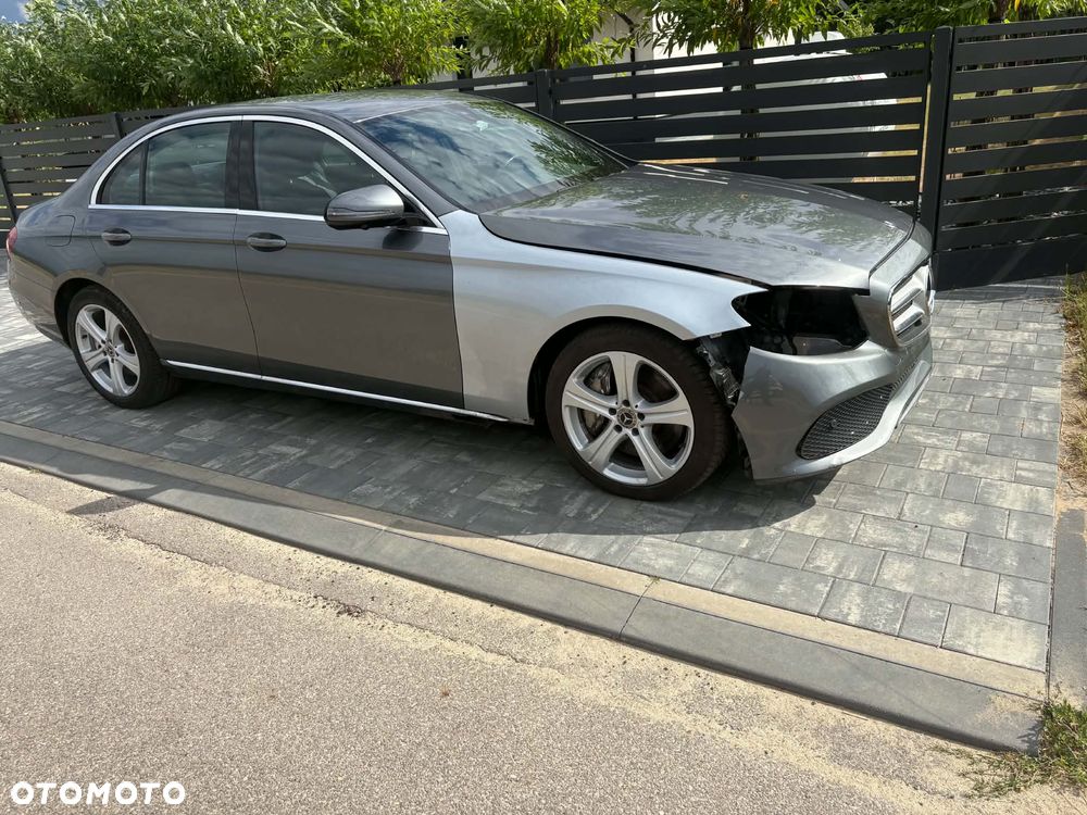 Mercedes-Benz Klasa E - 1