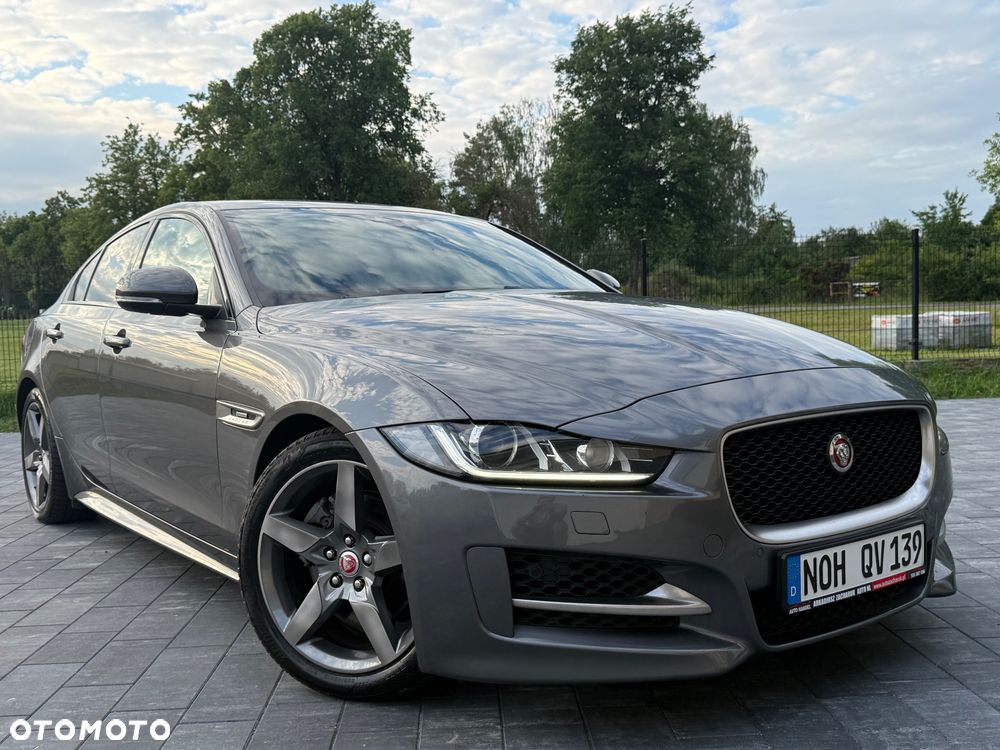 Jaguar XE 2.0 D R-Sport - 19