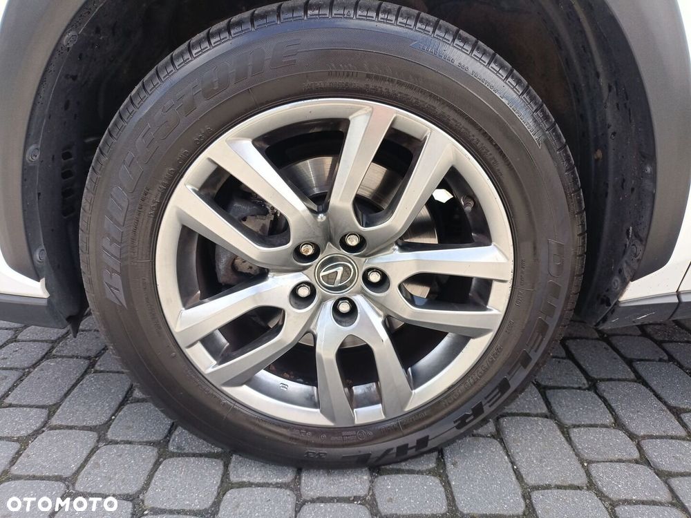 Lexus NX 300h Comfort AWD - 33