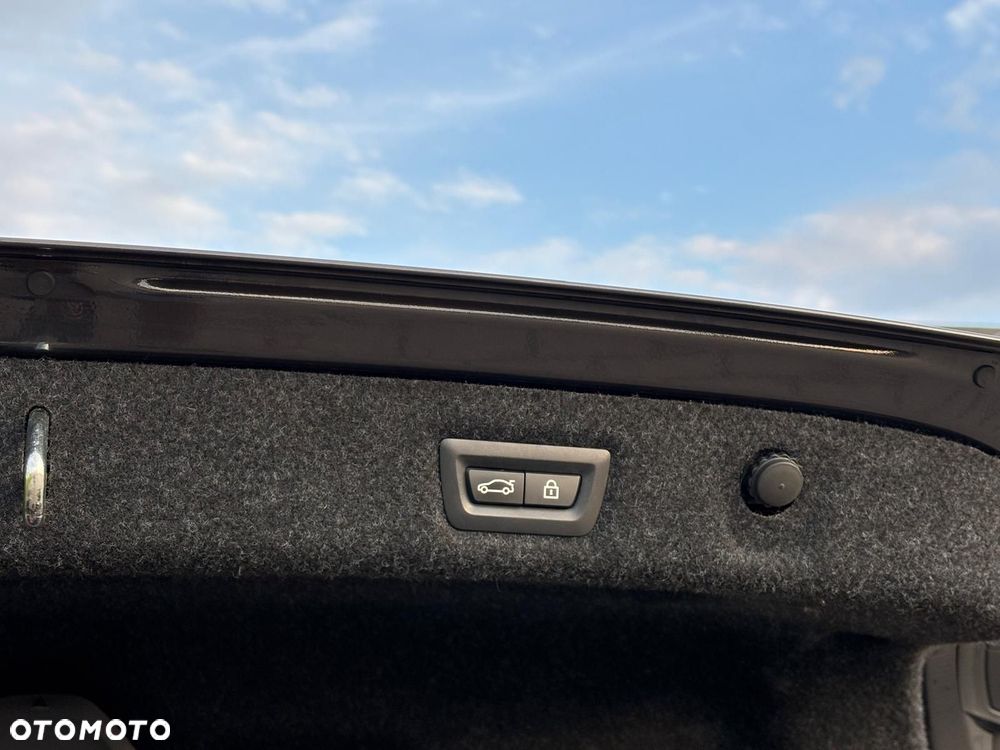 BMW Seria 5 530e M Sport sport - 26