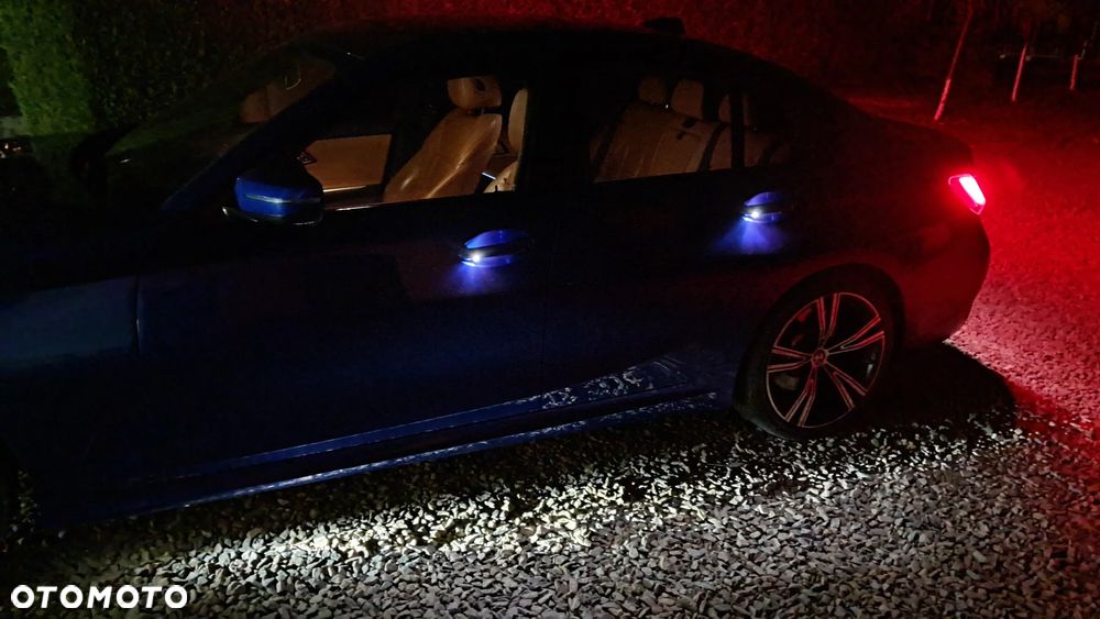 BMW Seria 3 330i M Sport - 17