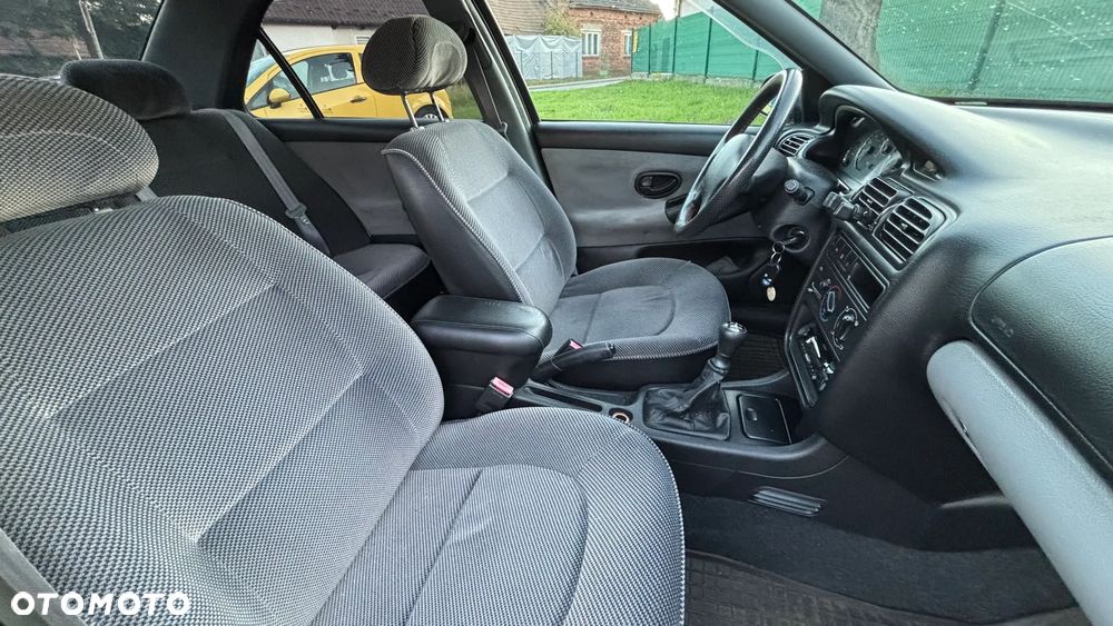 Peugeot 406 1.8 Esplanade - 6