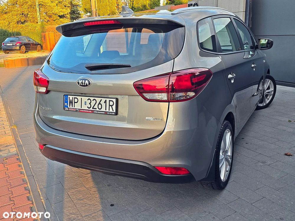 Kia Carens 1.6 GDI L 7os EU6 - 10