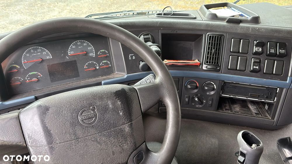 Volvo FM 300 rama pod zabudowę - 6