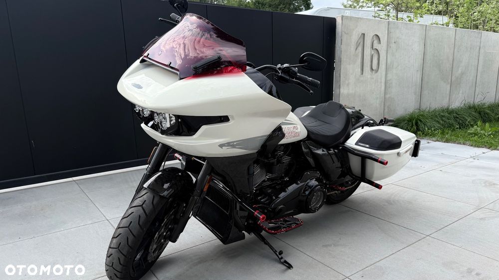 Harley-Davidson Touring Road Glide - 23