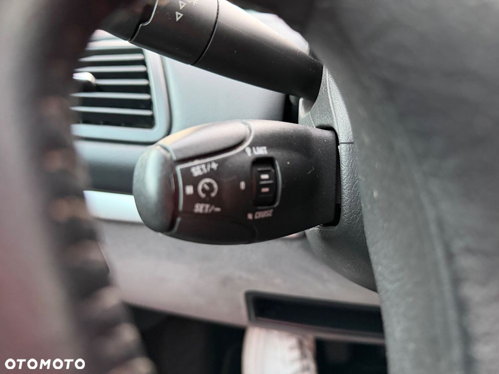 Peugeot 807 HDi 135 Platinum - 26