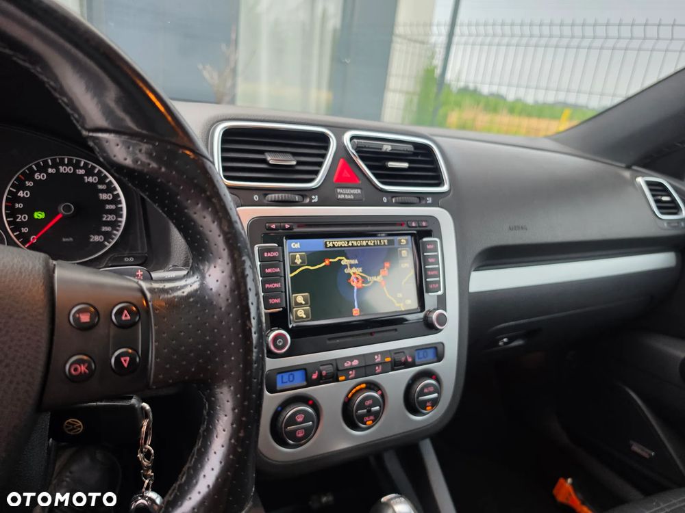 Volkswagen Scirocco - 28