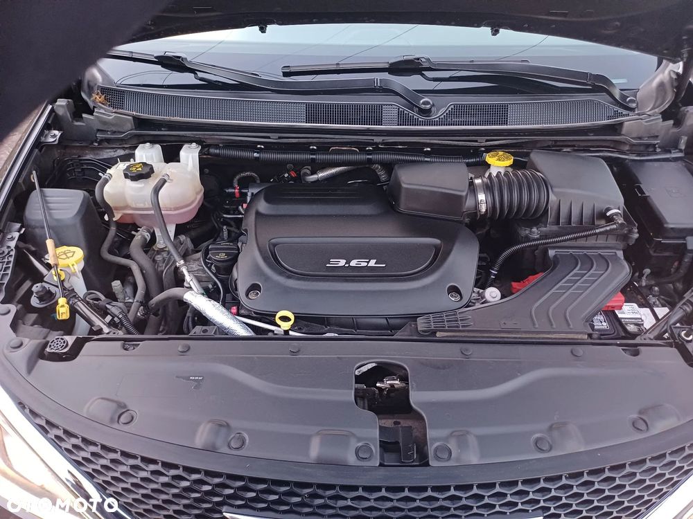 Chrysler Pacifica - 24