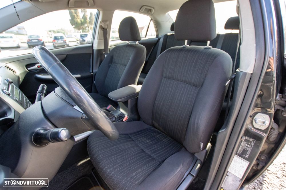 Toyota Corolla 1.4 D-4D - 8