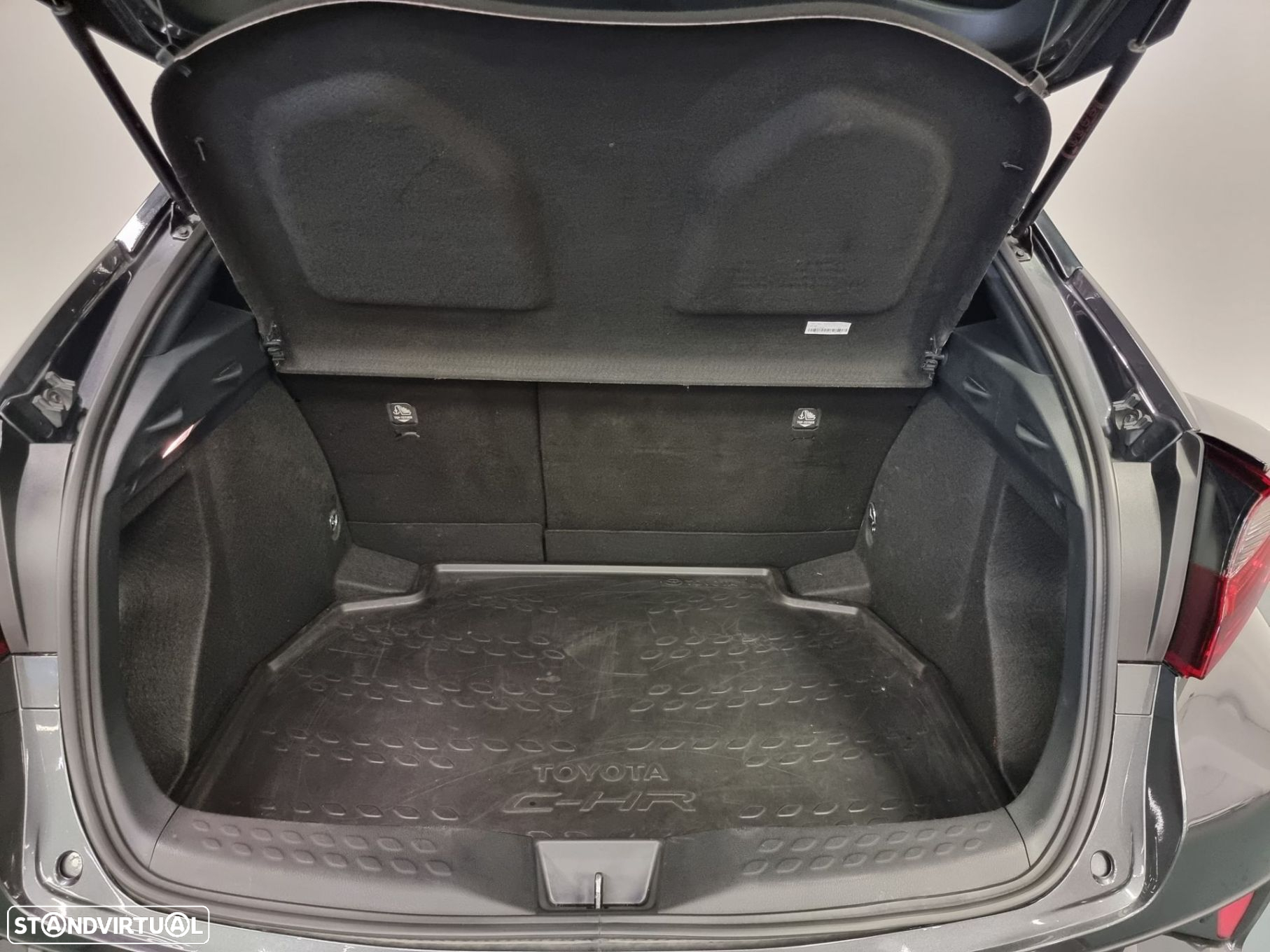 Toyota C-HR - 10