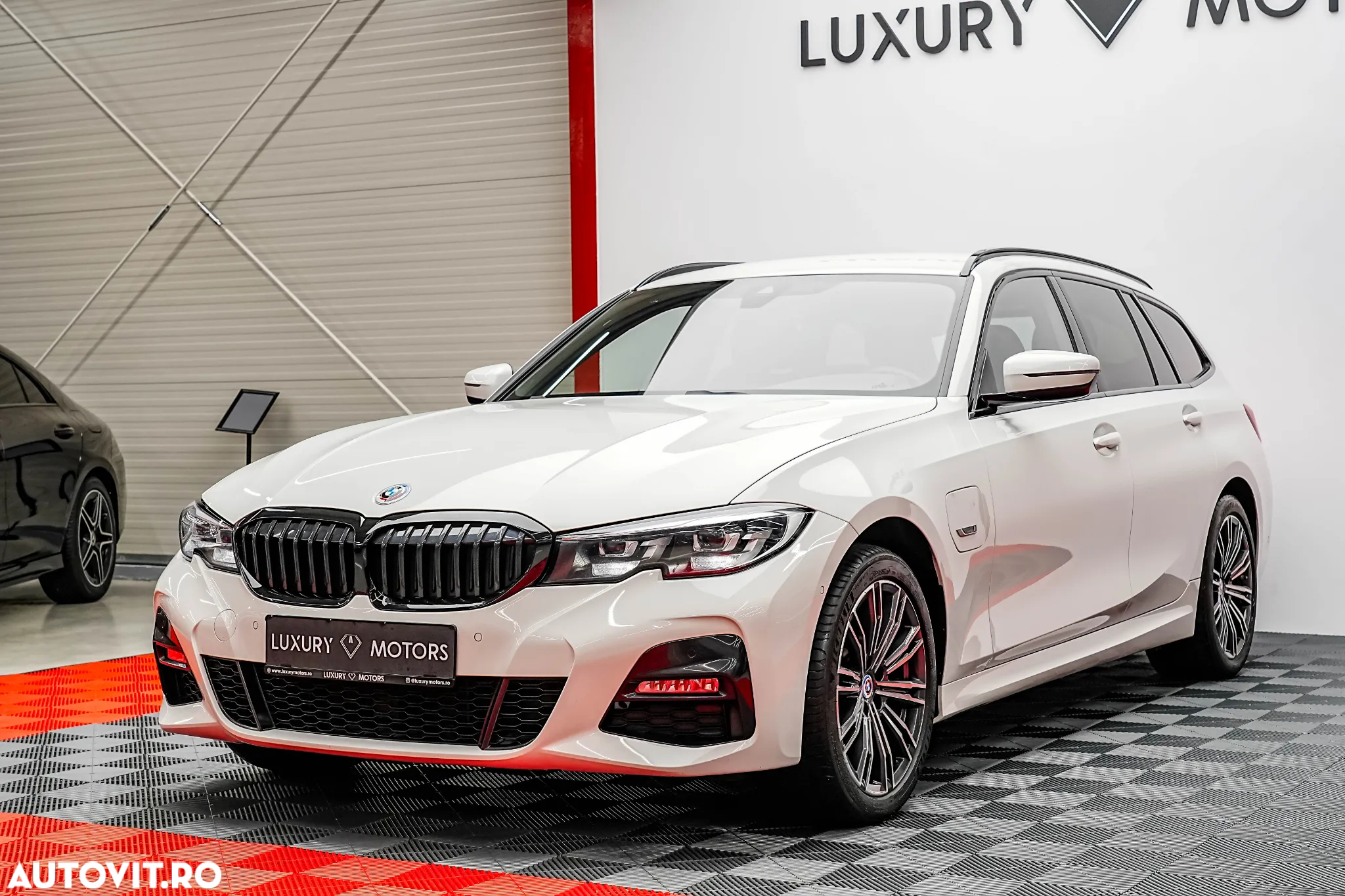 BMW Seria 3 320e Touring xDrive Aut. Sport Line - 6