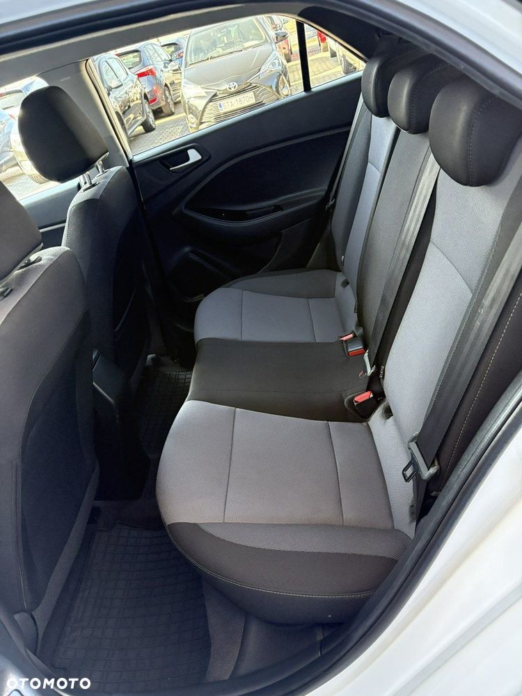 Hyundai i20 - 14