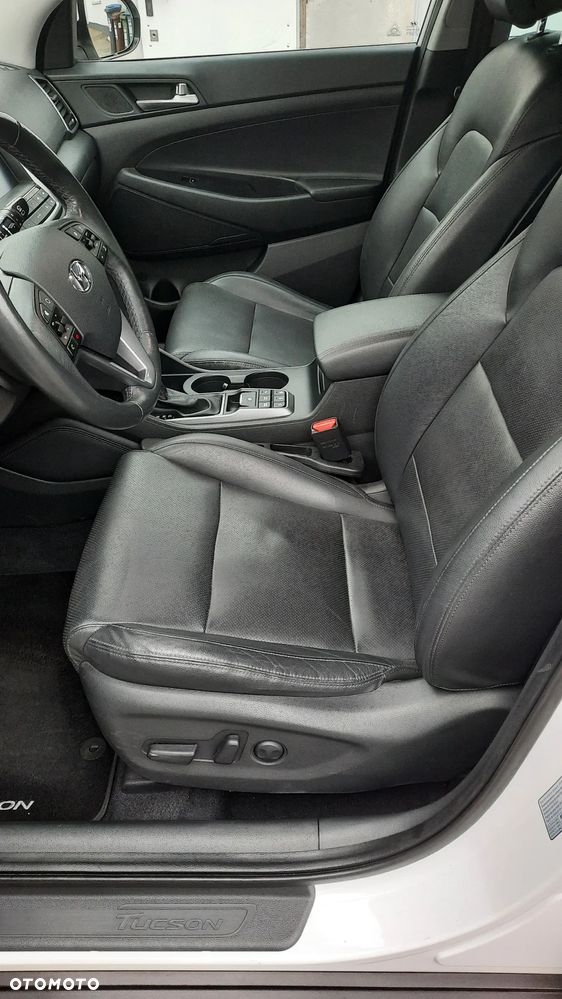 Hyundai Tucson blue 1.7 CRDi 2WD DCT Premium - 18