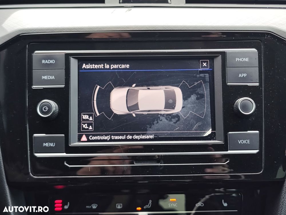 Volkswagen Passat - 29