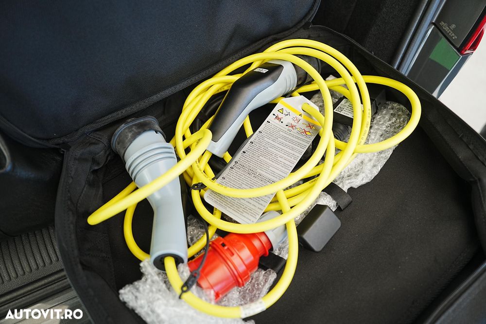 Audi A3 40 TFSIe ack S tronic S line - 12