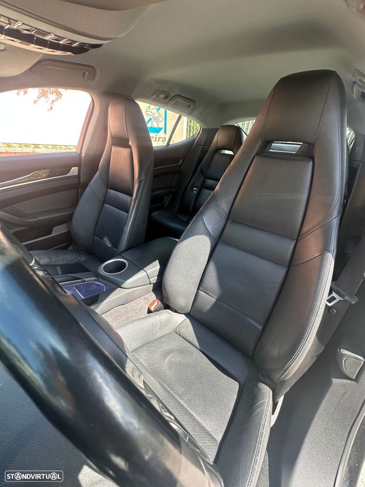 Porsche Panamera Platinum Edition - 11