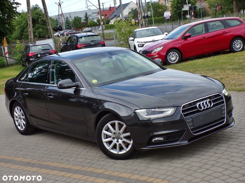 Audi A4 Limousine 2.0 TDI DPF Ambiente - 13