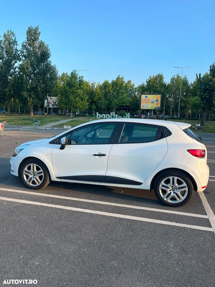 Renault Clio - 1