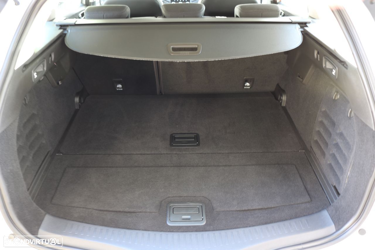 Renault Mégane Sport Tourer BLUE dCi 115 LIMITED - 35