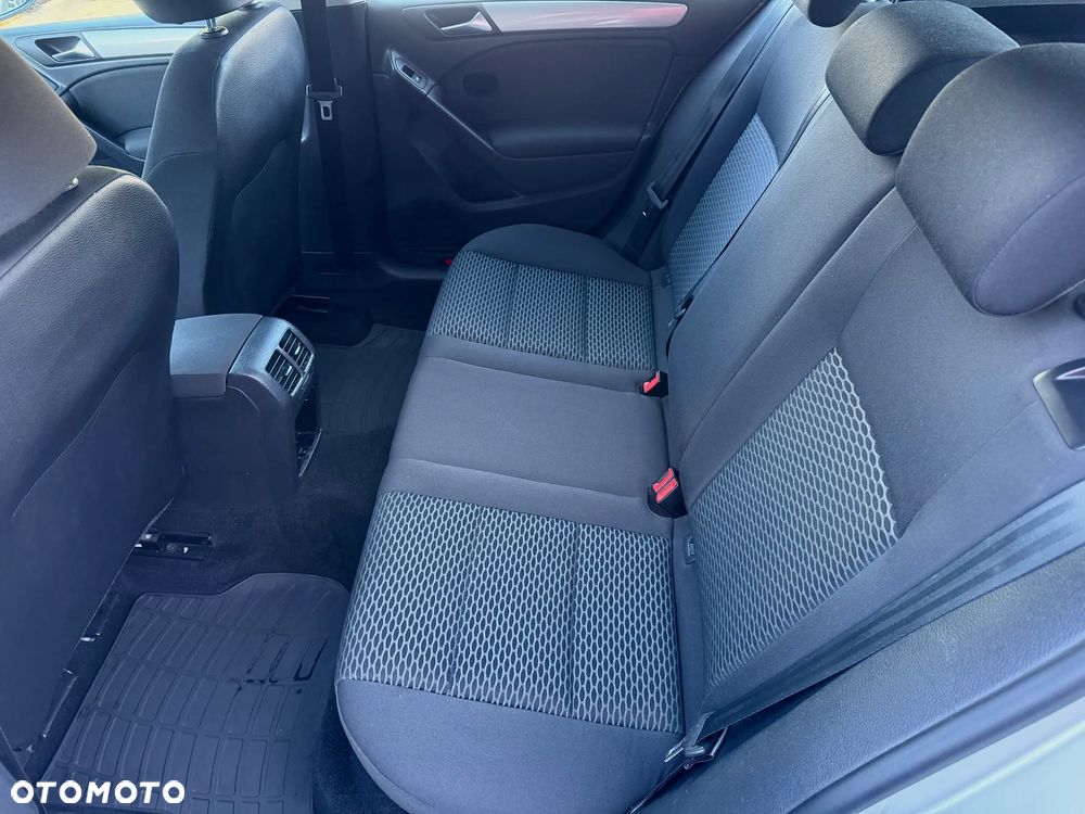 Volkswagen Golf - 15