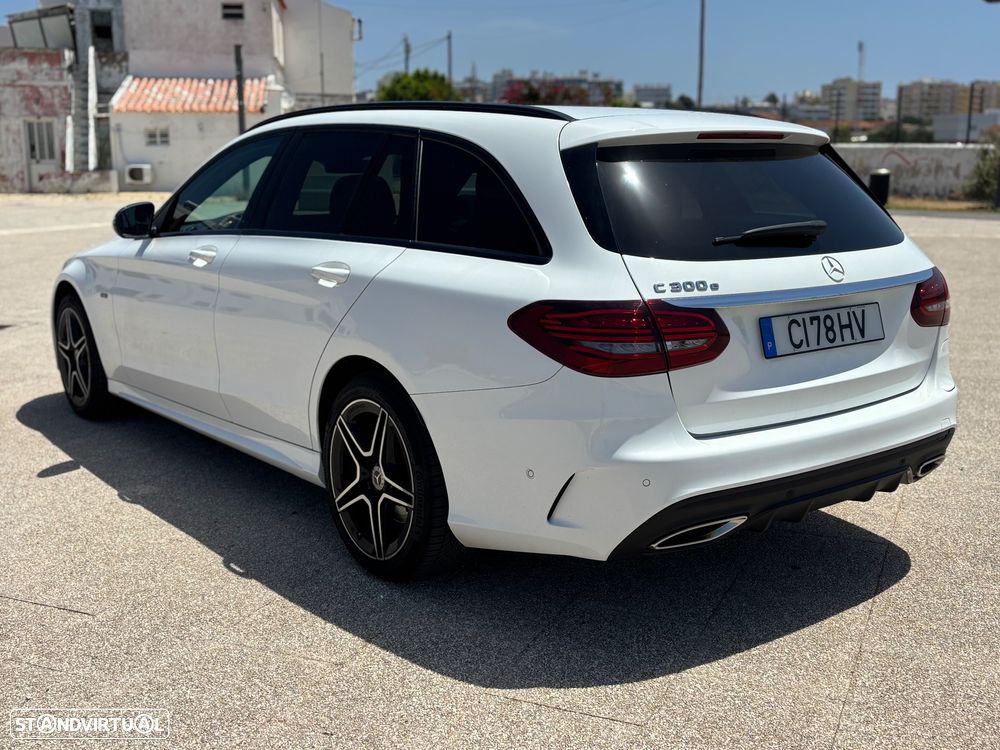 Mercedes-Benz C 300 e AMG Line - 4